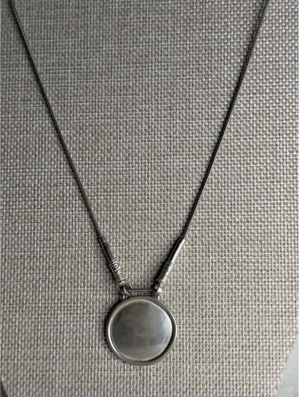 Silpada Rare HTF Oxidized Sterling Silver Round Pendant “Didae” Necklace N0517